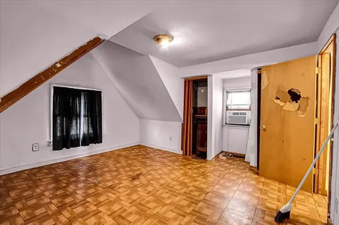 321 West 114th Street Chicago IL 60628