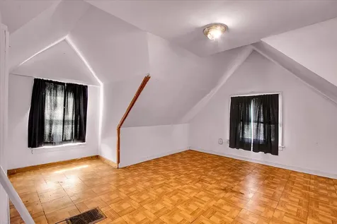 321 West 114th Street Chicago IL 60628