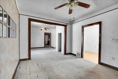 321 West 114th Street Chicago IL 60628