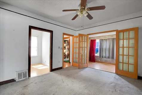 321 West 114th Street Chicago IL 60628