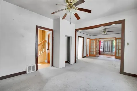 321 West 114th Street Chicago IL 60628