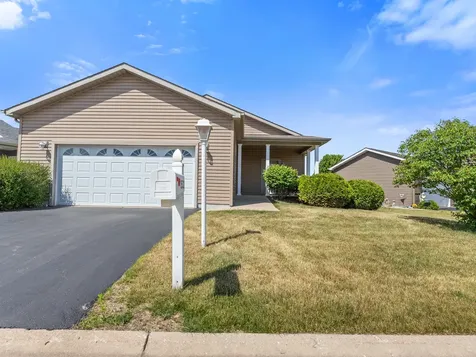 1532 Meadow View Lane Grayslake IL 60030