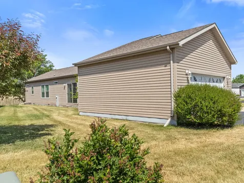 1532 Meadow View Lane Grayslake IL 60030