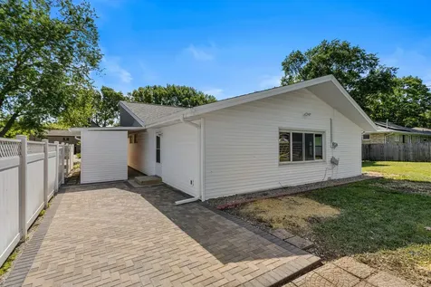 405 Dodson Drive E Urbana IL 61802