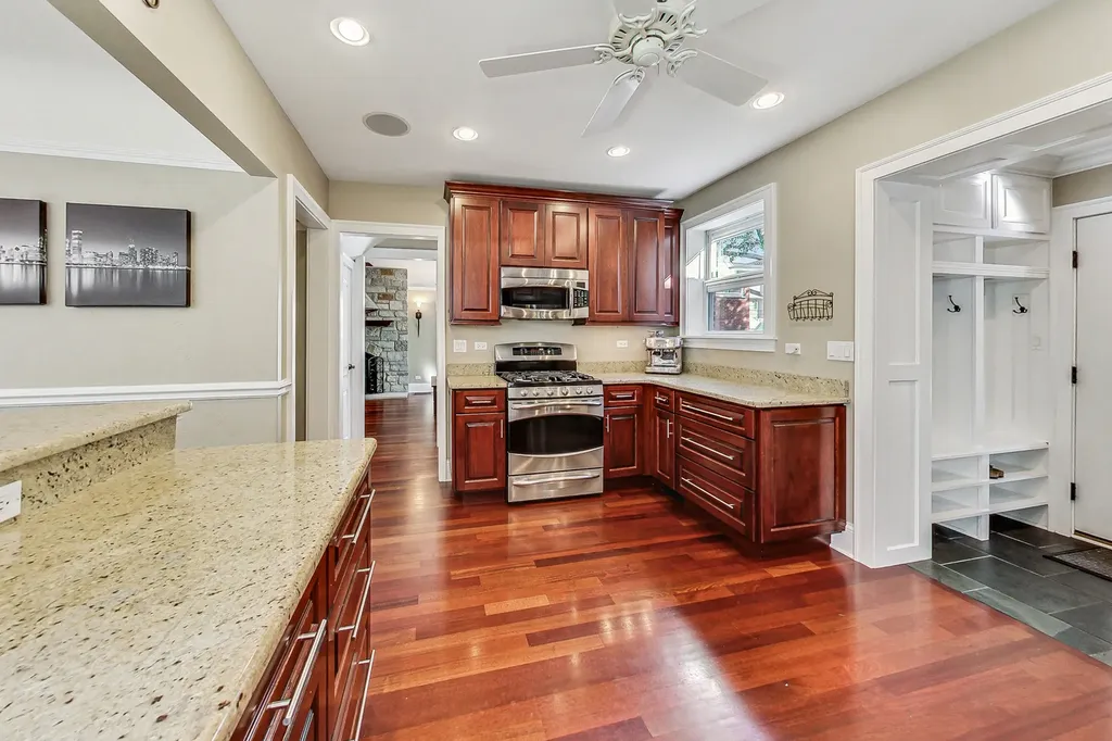 1829 South Prospect Avenue Park Ridge IL 60068