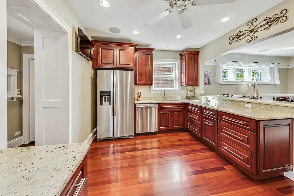 1829 South Prospect Avenue Park Ridge IL 60068