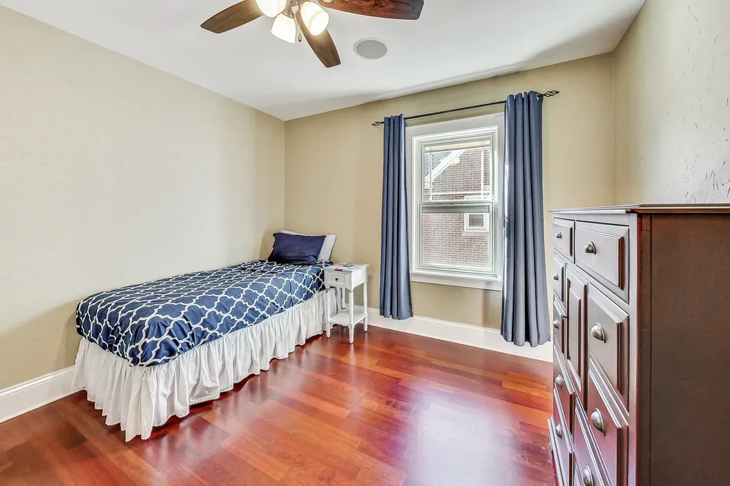 1829 South Prospect Avenue Park Ridge IL 60068