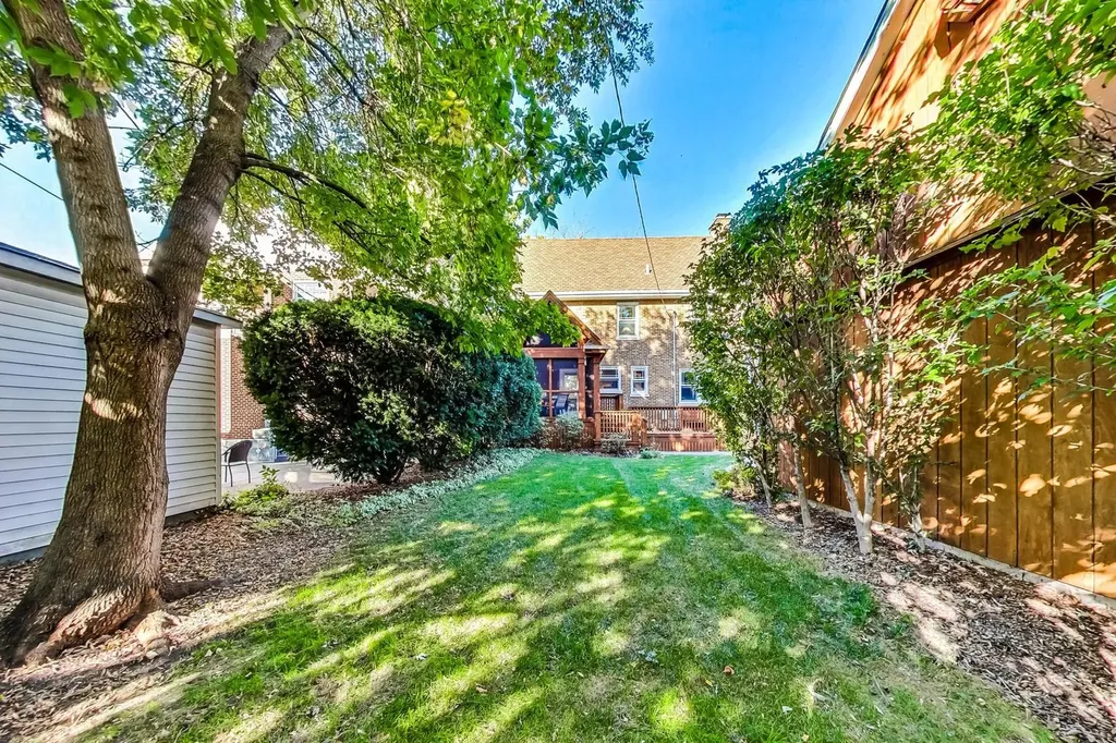 1829 South Prospect Avenue Park Ridge IL 60068
