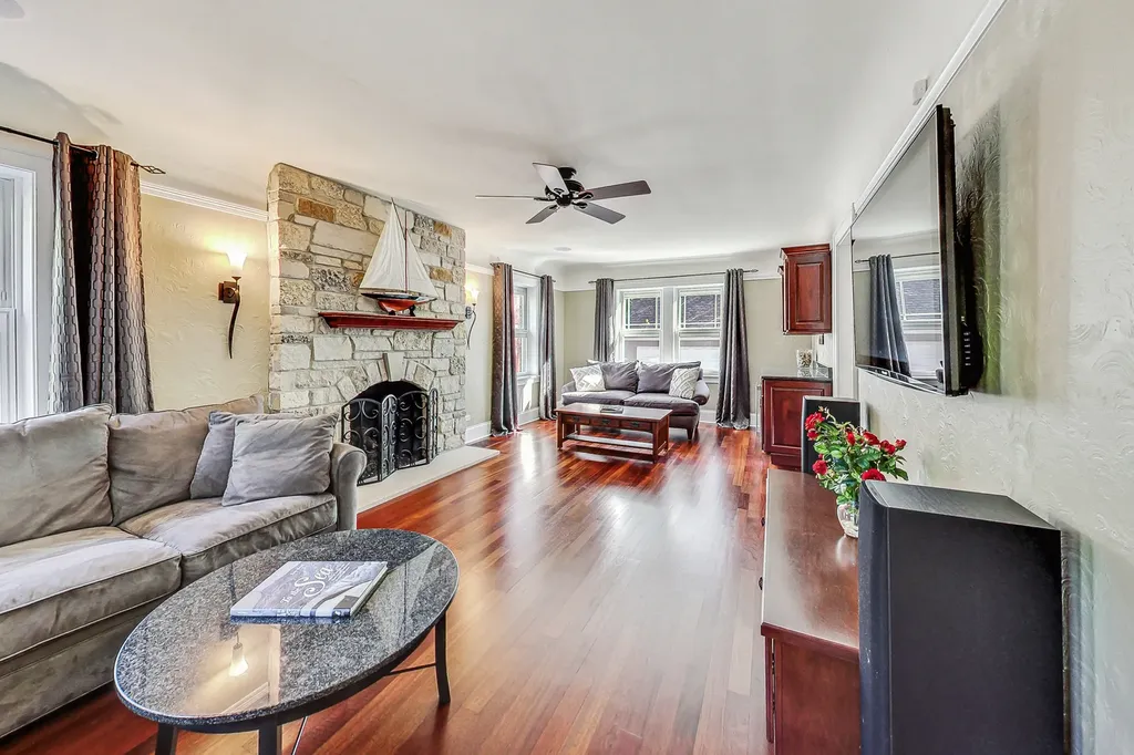 1829 South Prospect Avenue Park Ridge IL 60068