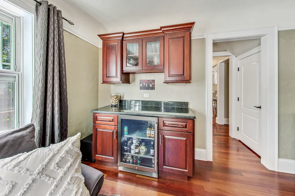 1829 South Prospect Avenue Park Ridge IL 60068