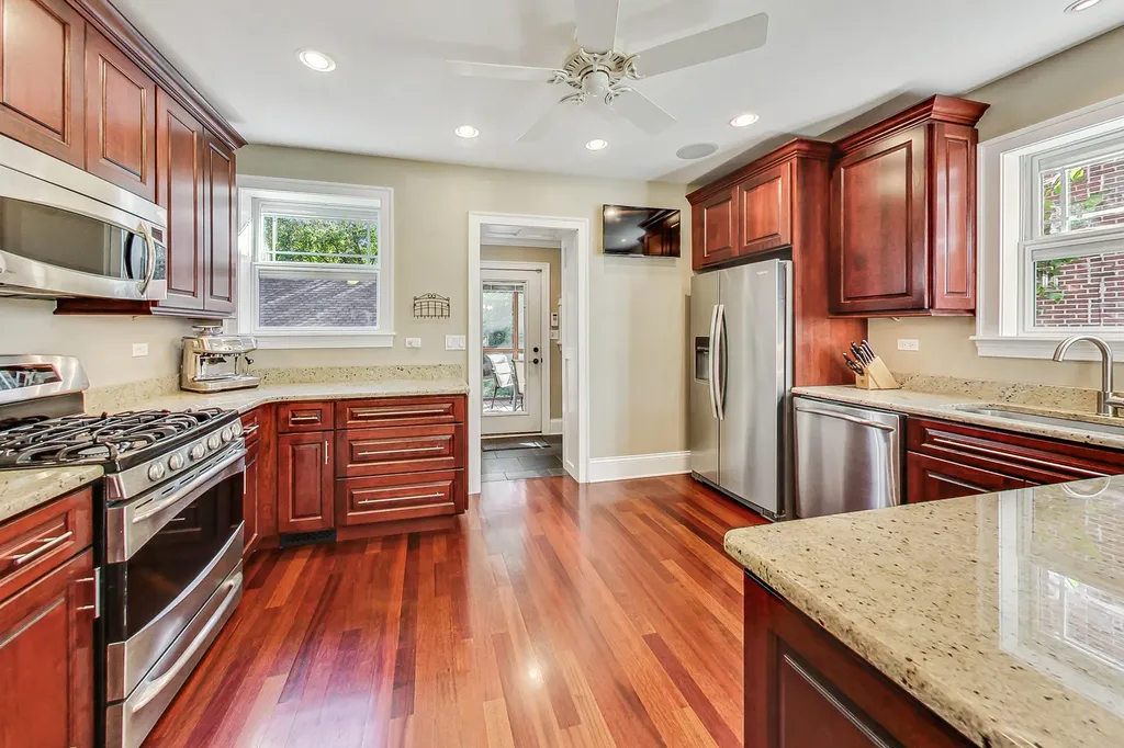 1829 South Prospect Avenue Park Ridge IL 60068