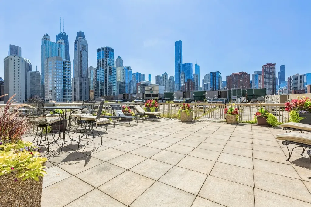 111 West Maple Street Chicago IL 60610