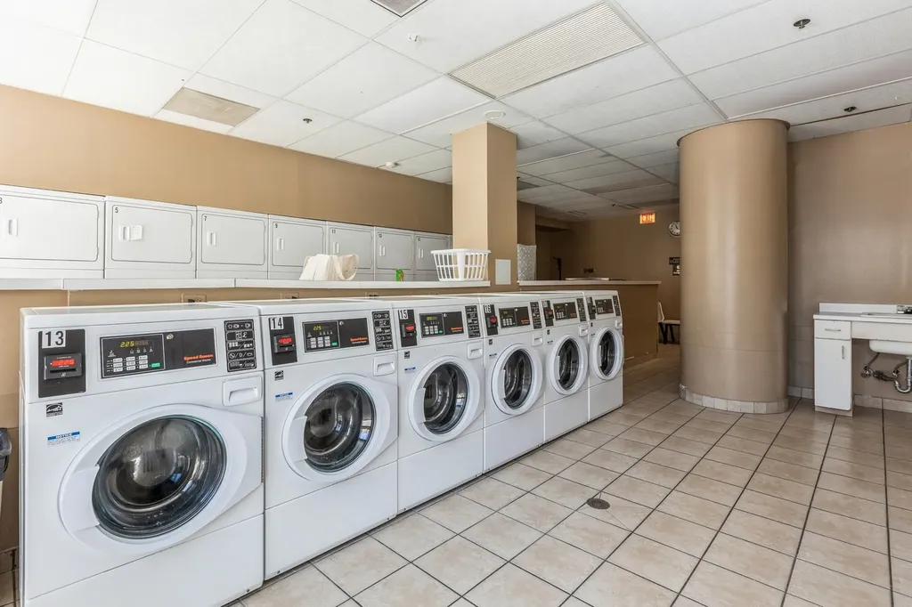 111 West Maple Street Chicago IL 60610