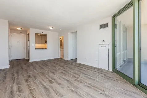 111 West Maple Street Chicago IL 60610