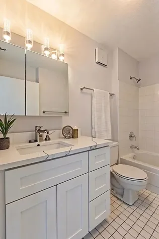 111 West Maple Street Chicago IL 60610