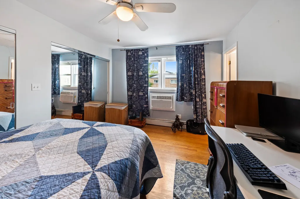 1536 West Pratt Boulevard Chicago IL 60626