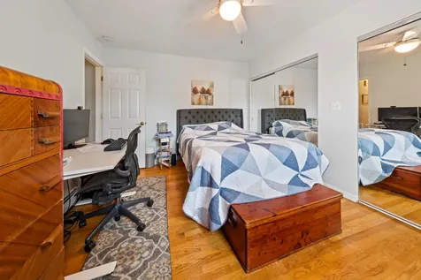 1536 West Pratt Boulevard Chicago IL 60626