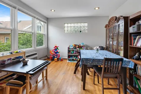 1536 West Pratt Boulevard Chicago IL 60626