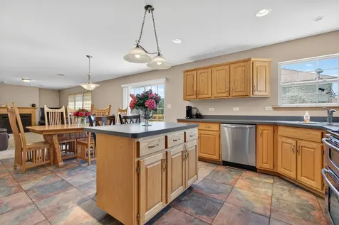 15711 Menominee Court Manhattan IL 60442