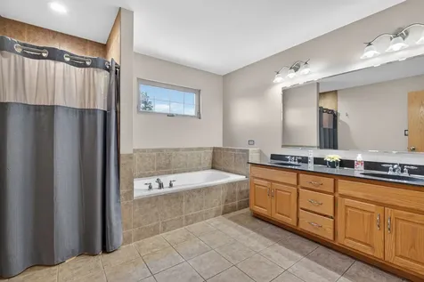 15711 Menominee Court Manhattan IL 60442