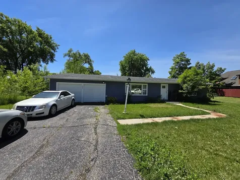 151 Beach Court South Elgin IL 60177