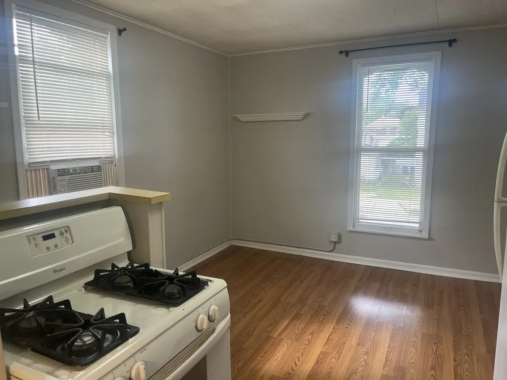 354 Spruce Street Aurora IL 60506