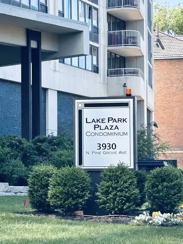 3930 North Pine Grove Avenue Chicago IL 60613