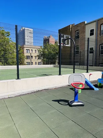 3930 North Pine Grove Avenue Chicago IL 60613