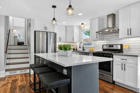631 Pierce Court Grayslake IL 60030