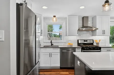 631 Pierce Court Grayslake IL 60030