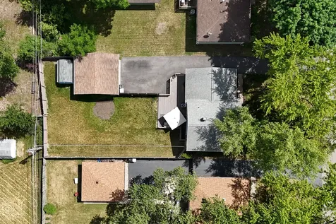 631 Pierce Court Grayslake IL 60030