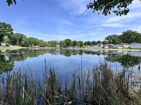 631 Pierce Court Grayslake IL 60030