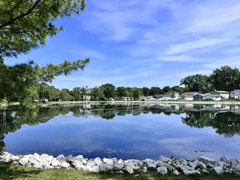 631 Pierce Court Grayslake IL 60030