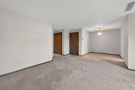 1503 Longwood Drive Sycamore IL 60178