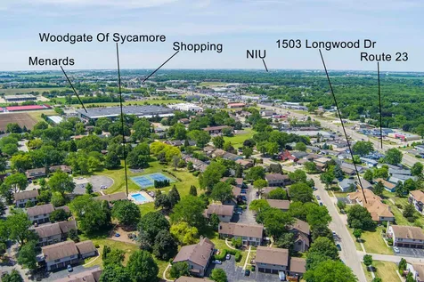 1503 Longwood Drive Sycamore IL 60178
