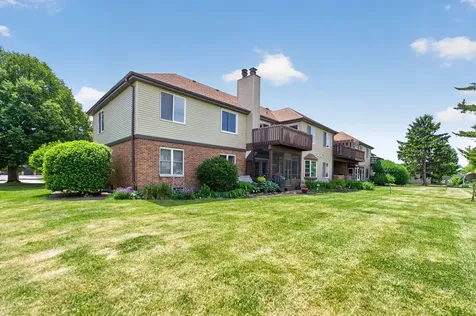 1503 Longwood Drive Sycamore IL 60178