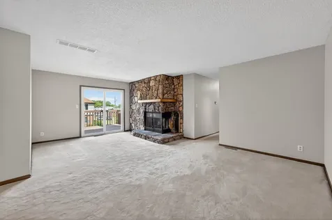 1503 Longwood Drive Sycamore IL 60178