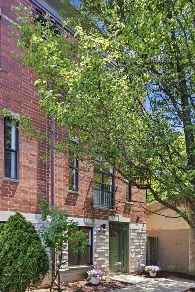 1816 North Spaulding Avenue Chicago IL 60647