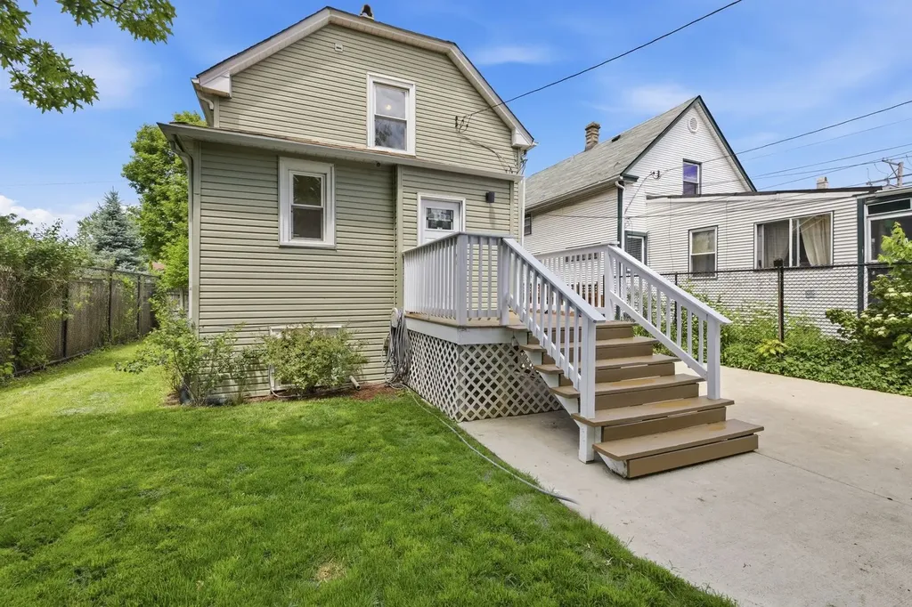 4023 West Addison Street Chicago IL 60641