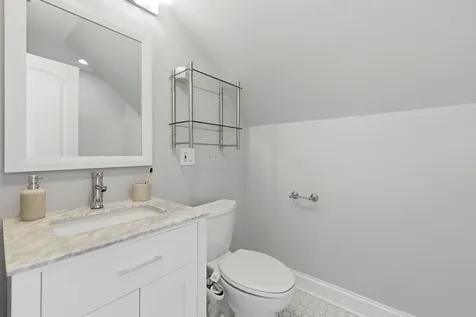 4023 West Addison Street Chicago IL 60641
