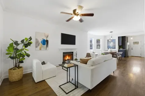 4023 West Addison Street Chicago IL 60641