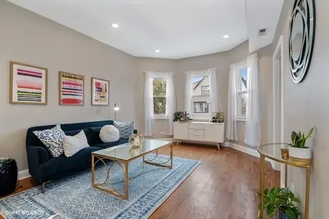 2931 North Dawson Avenue Chicago IL 60618