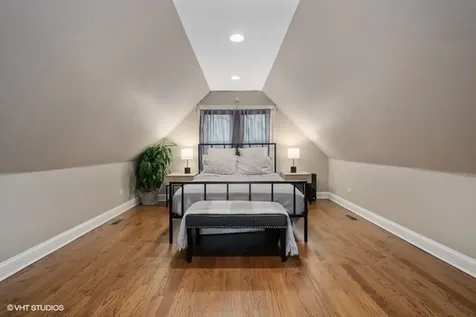 2931 North Dawson Avenue Chicago IL 60618
