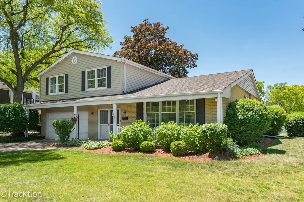1502 South Harvard Avenue Arlington Heights IL 60005