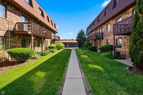 187 Uteg Street Crystal Lake IL 60014