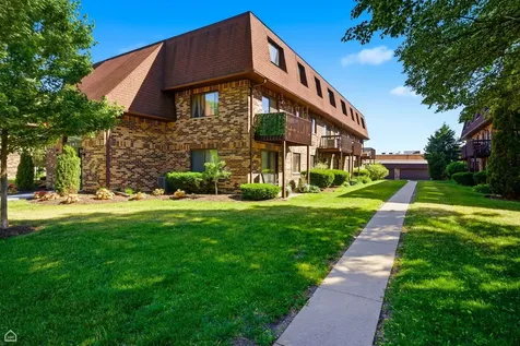 187 Uteg Street Crystal Lake IL 60014