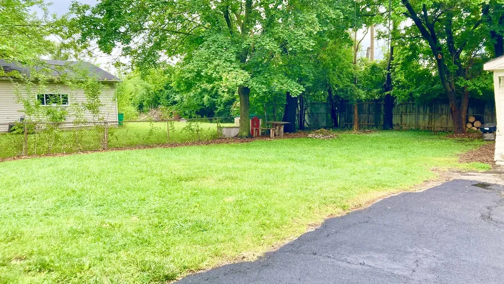 207 Village Road Hinsdale IL 60521