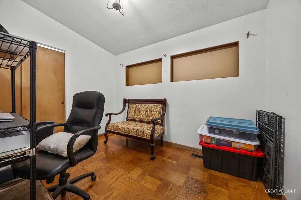 8048 Highland Avenue Downers Grove IL 60516