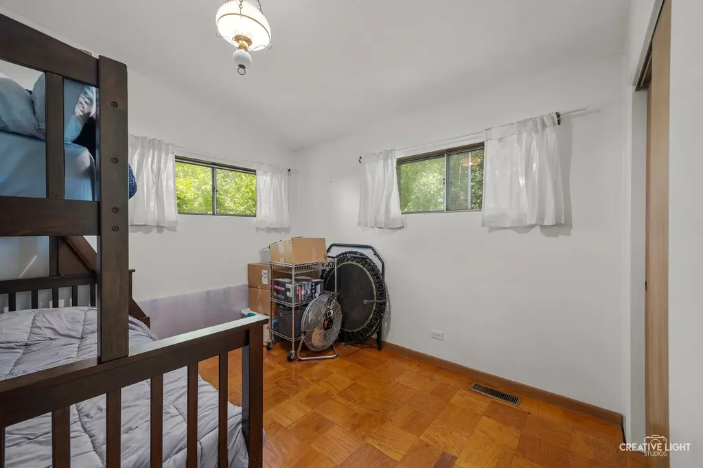 8048 Highland Avenue Downers Grove IL 60516