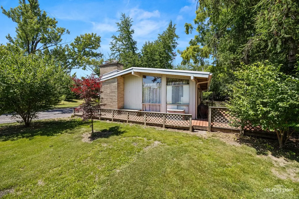 8048 Highland Avenue Downers Grove IL 60516